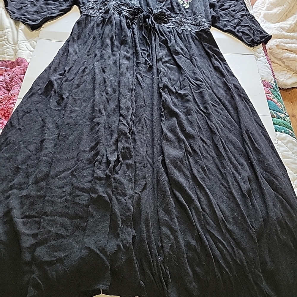 Umgee Kaftan Muumuu Black Floral Embroidered With Lace Sz Small - Picture 10 of 11